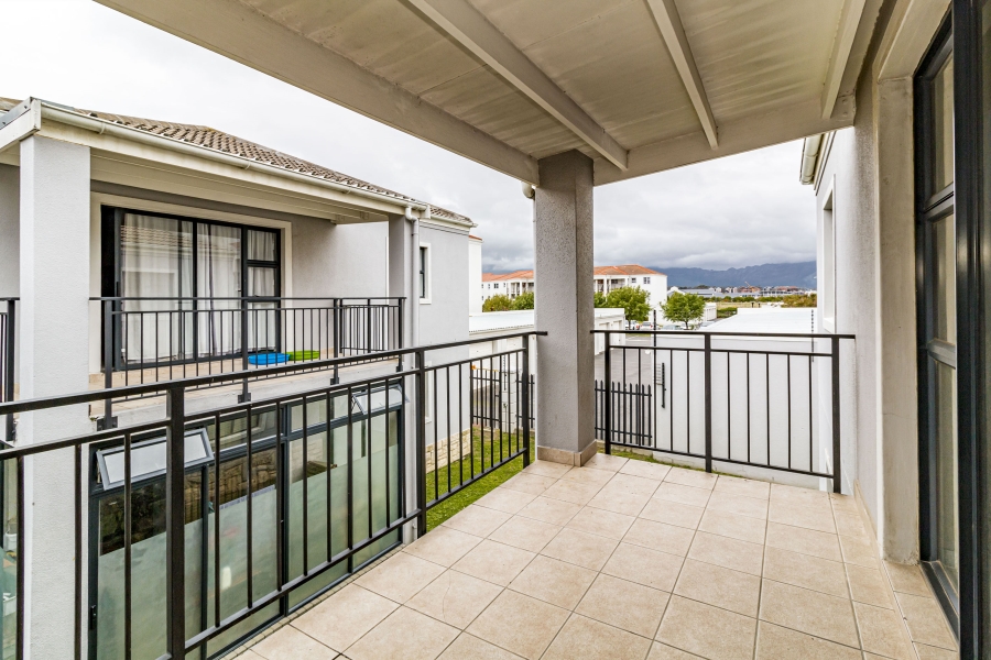 2 Bedroom Property for Sale in Heritage Park Western Cape